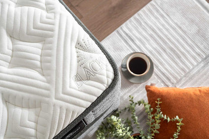 Boxspringbett-Set inkl. Matratze , Bambi Blacksand, Funktionsbett, H4 (Hart) Matratze, Kopfteil mit USB-Anschluss und LED-Leseleuchte